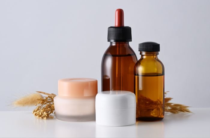 Bahan Sintetik dan Alami dalam Formulasi, Mana yang Lebih Baik?